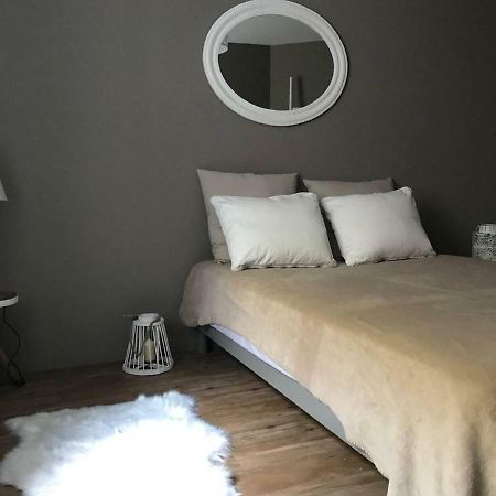 60 Rue Du Port Granville Bagian luar foto
