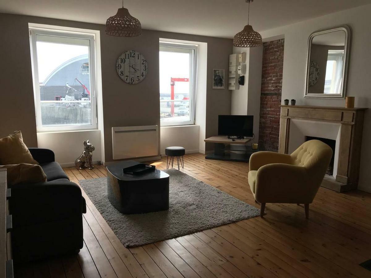 60 Rue Du Port Granville Bagian luar foto