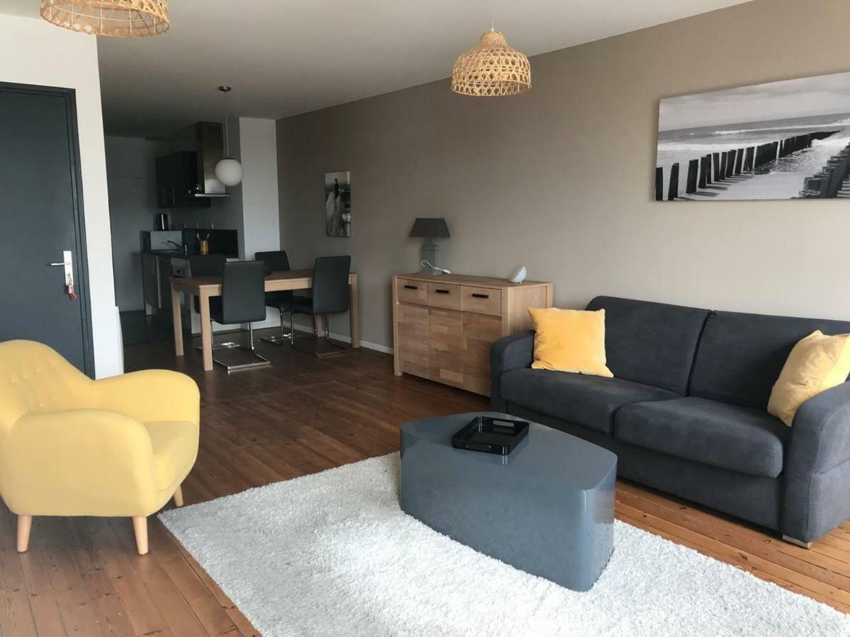 60 Rue Du Port Granville Bagian luar foto